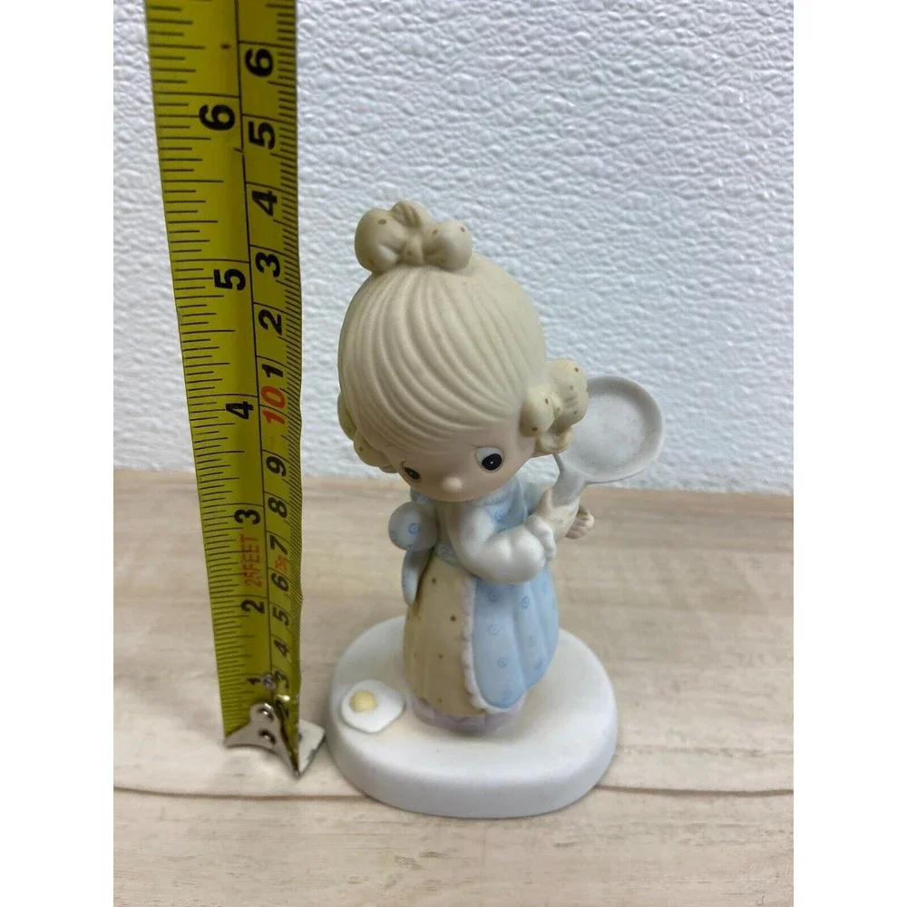 Vtg 1979 Precious Moments Eggs Over Easy Porcelain Figurine E-3118 - Picture 7 of 9